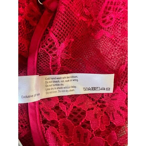 Bra N Things Red Semi Sheer Lace With Eyelash Lace And Side Slits Size 8 - Picture 5 of 5